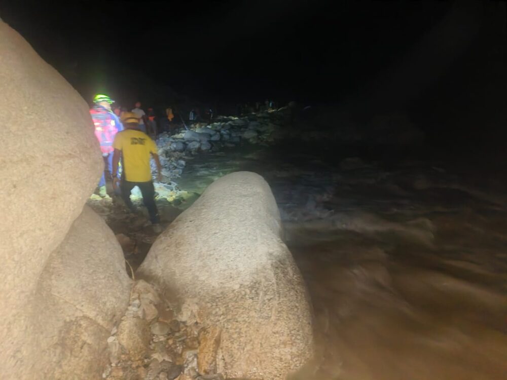 21 pilgrims were rescued