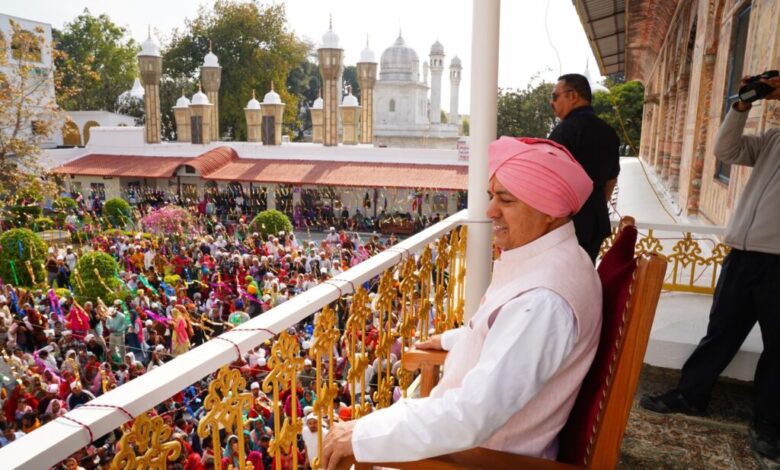 Sangats reached Sri Darbar Sahib