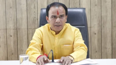 300 doctors in health department