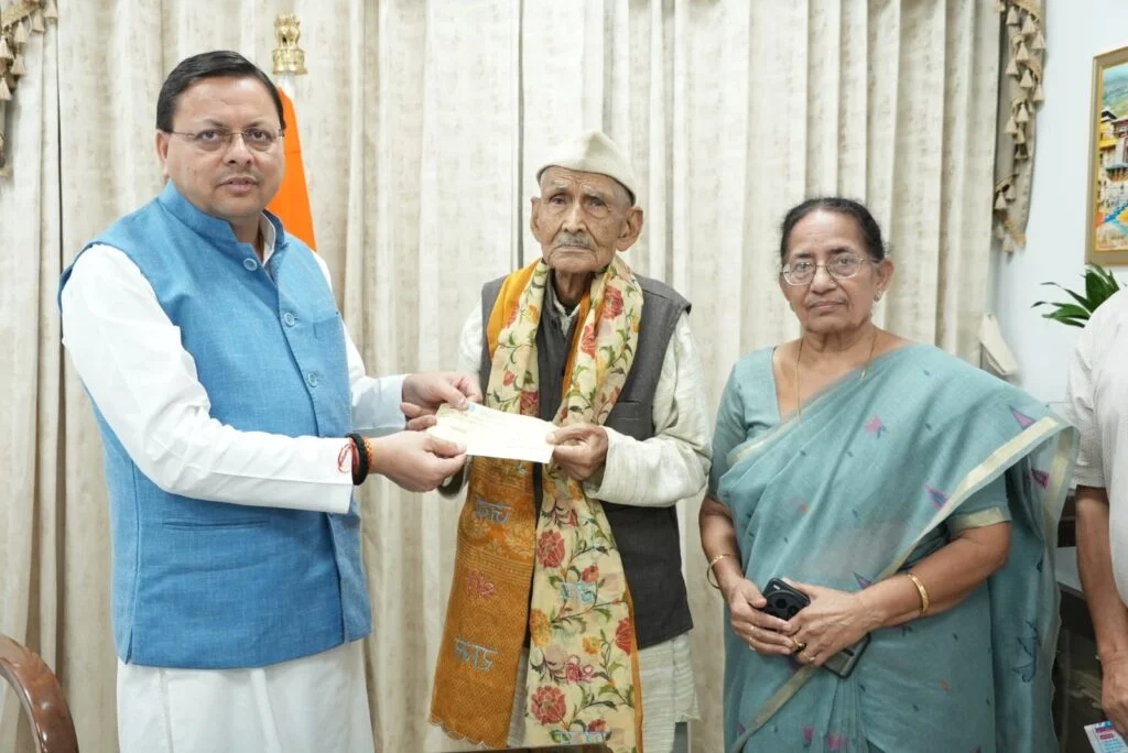 Donated 7 lakh CM Relief Fund