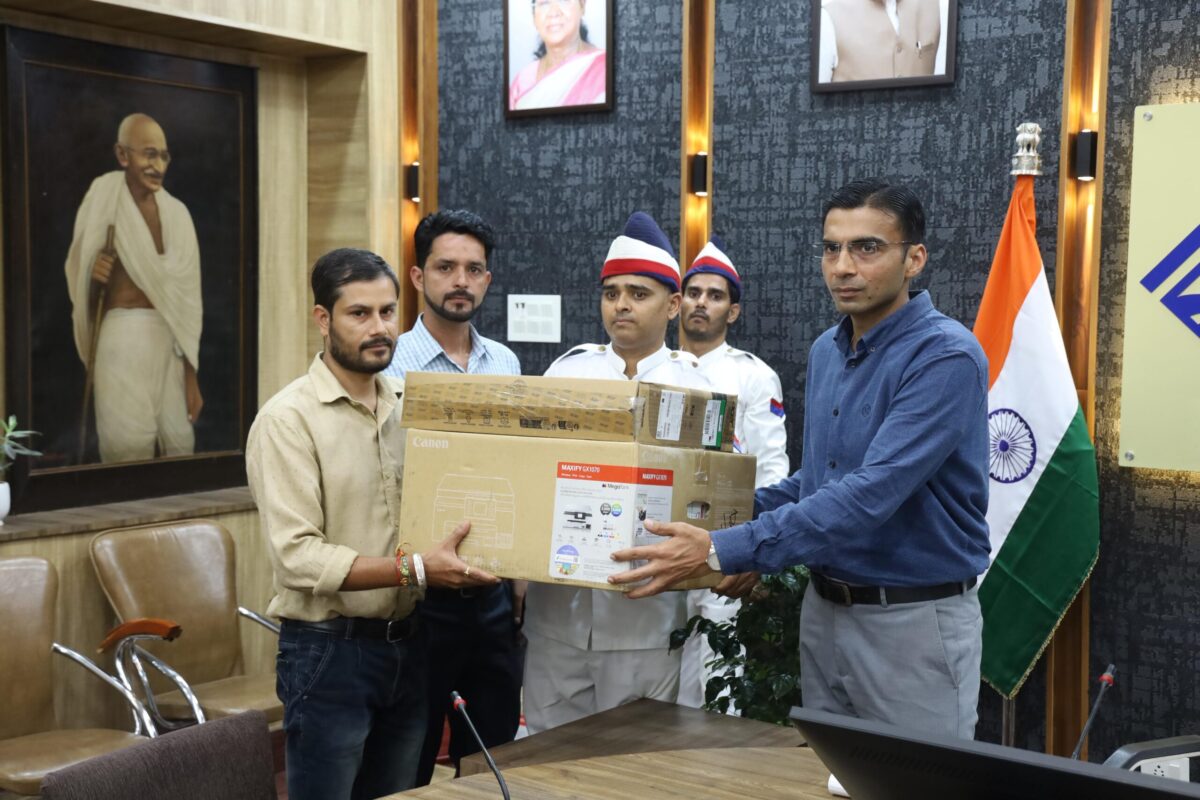 Swan cops will be hi tech