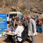 ग्राफिक एरा की मोबाइल मेडिकल यूनिट से 102 ग्रामीणों का इलाज