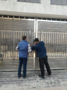 मसूरी-देहरादून विकास प्राधिकरण की बड़ी कार्रवाई, सुरक्षा मानकों की अनदेखी पर ऋषिकेश में बहुमंजिला भवन को किया सील