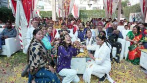 कांग्रेस की ‘फूलों की होली’: सौहार्द और भाईचारे का संदेश