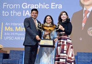 यूपीएससी में 66वीं रैंक पाने वाली मिनल नेगी का ग्राफिक एरा में सम्मान