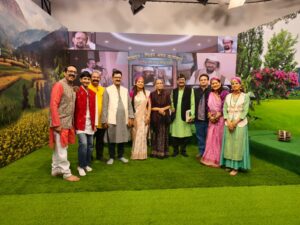 दूरदर्शन ने किया चंद्र सिंह राही परिवार की चार पीढ़ियों का अभिनंदन