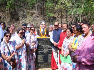 स्वतंत्रता संग्राम सेनानी खड़क बहादुर बिष्ट के नाम पर वाटिका बनाने की मंत्री ने की घोषणा
