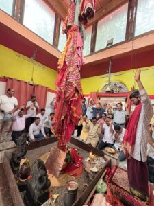 मुख्यमंत्री धामी के 5 साल पर उत्तरकाशी में रुद्राभिषेक