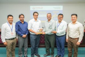 ग्राफिक एरा में शिक्षकों को एआई टूल्स का प्रशिक्षण