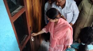 बिना पंजीकरण संचालित मदरसा सील, दो अन्य के संचालकों से लिया गया शपथ-पत्र