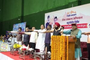 सेवा संकल्प अभियान के तहत आयोजित बहुउद्देशीय शिविर मे समाज कल्याण मंत्री ने लाभार्थियों को प्रदान किये अनुदान राशि के चैक